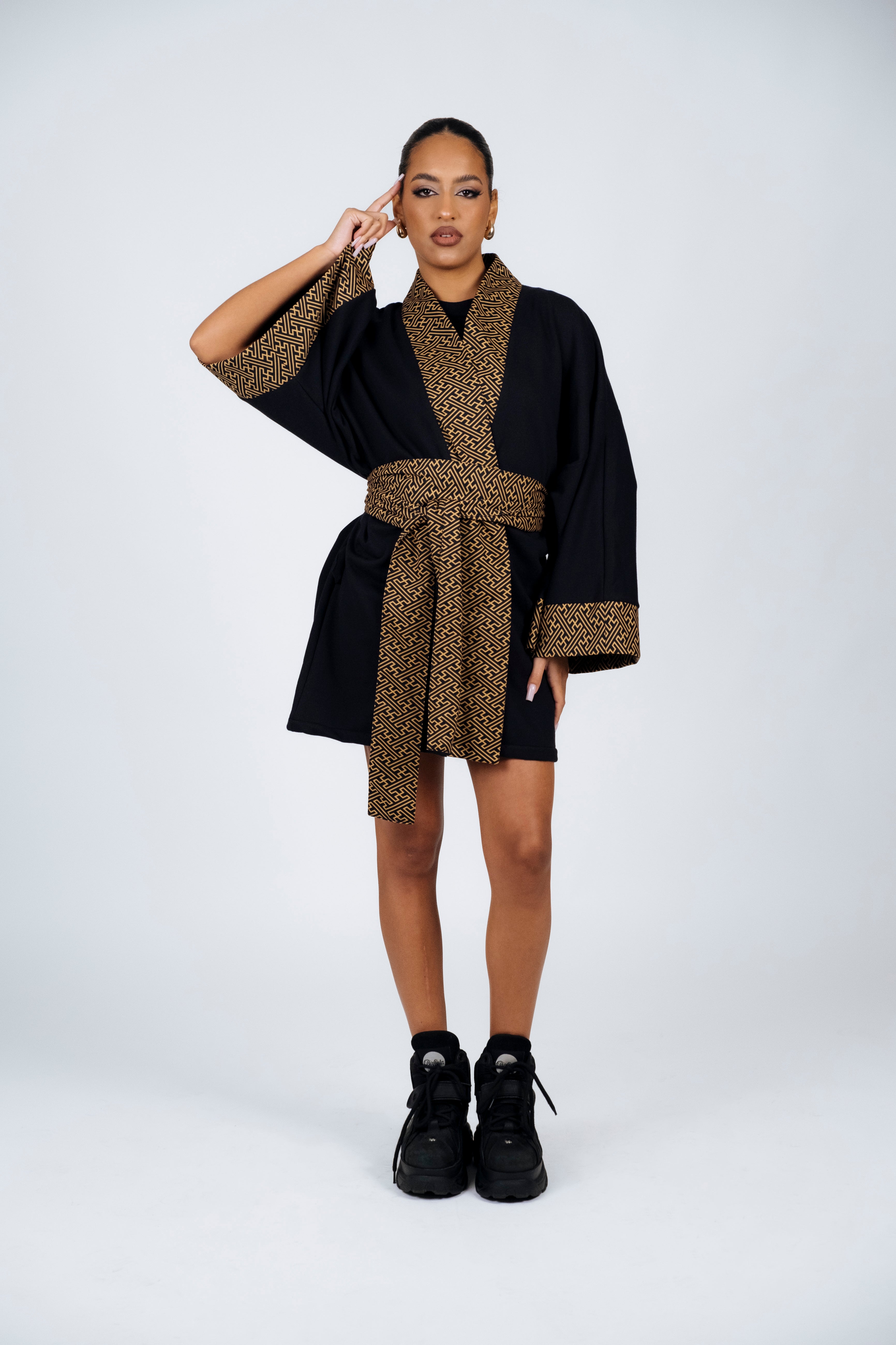 KIMONOS レコード Black Rivet Kimono - Kate Hewko