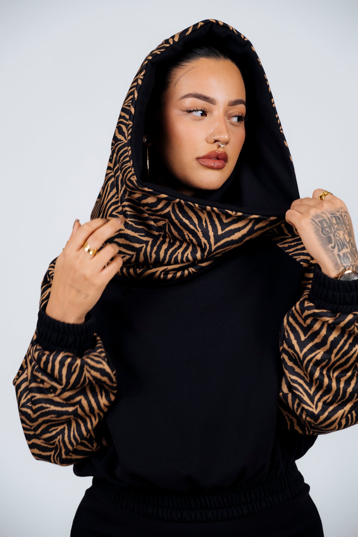 Venus hoodie coffee zebra