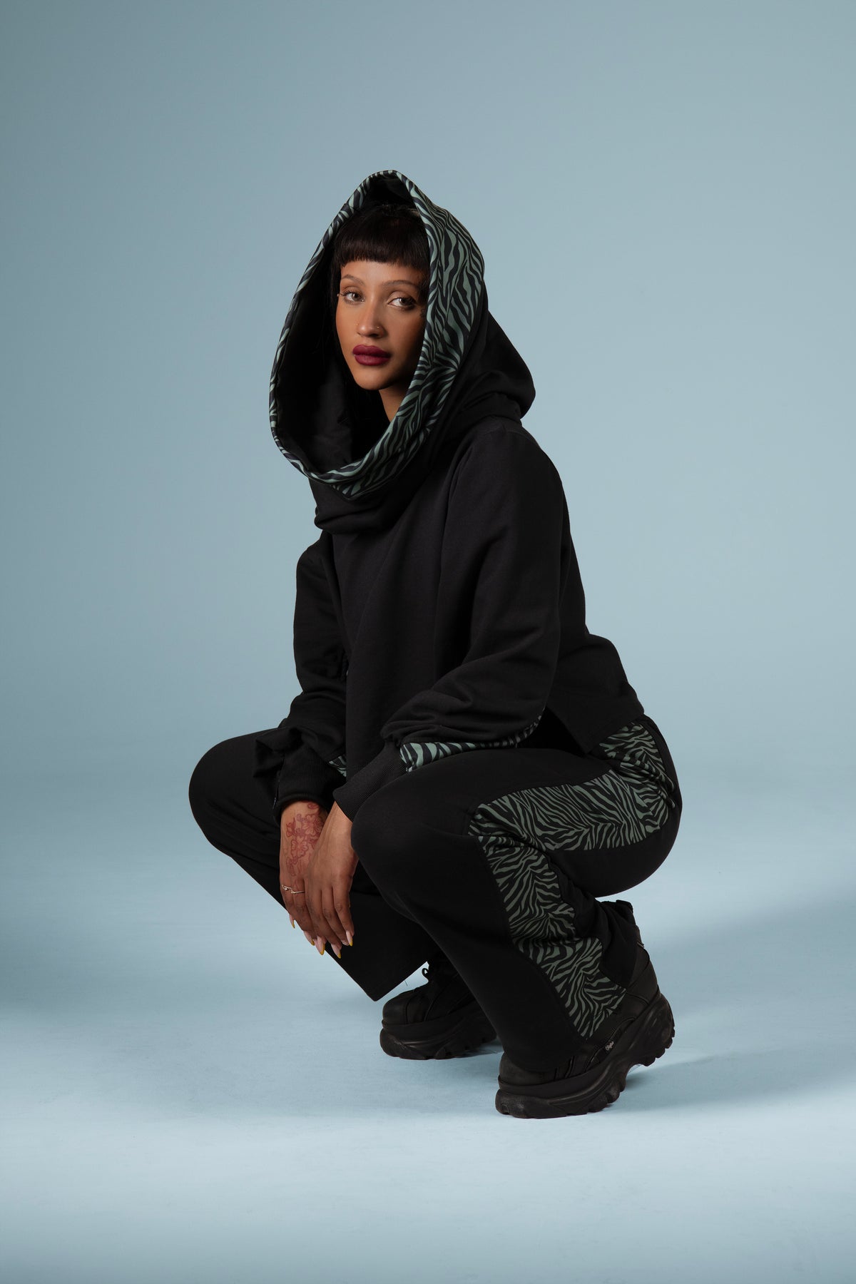 FREYA HOODIE ARMY DARK ZEBRA
